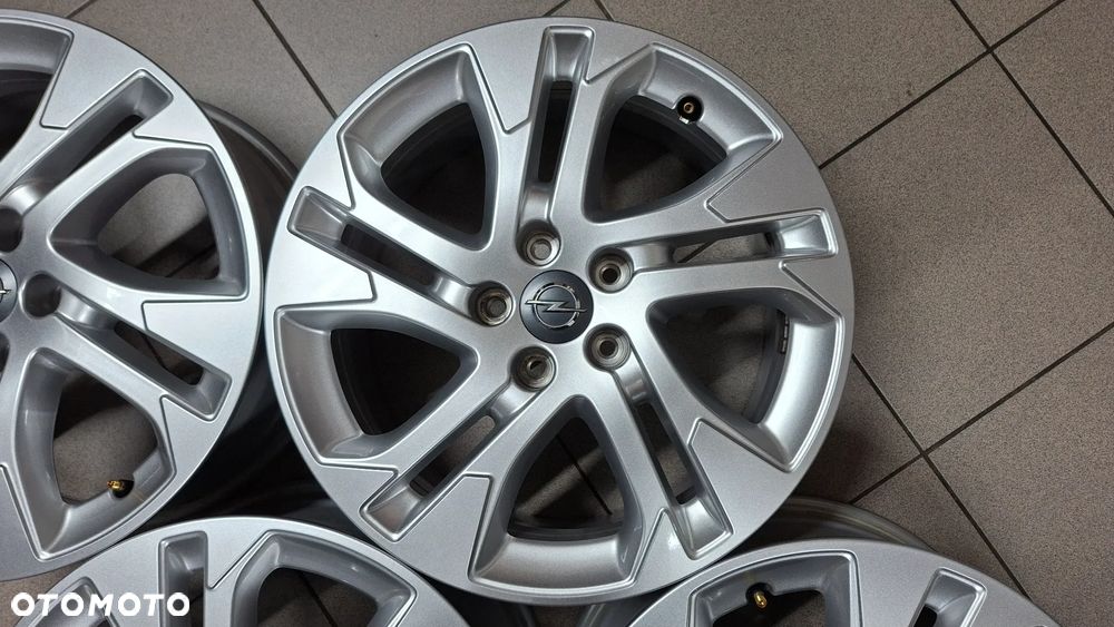 Felgi Aluminiowe 17 Opel Vivaro C Zafira C Peugeot Expert 5x108 ET 46 - 8