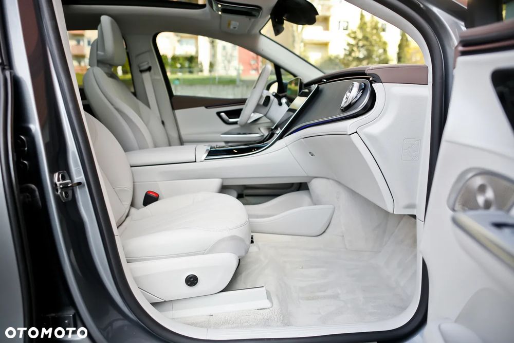 Mercedes-Benz EQE 350+ AMG Line Premium - 13