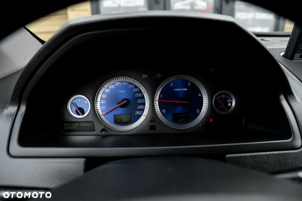 Volvo XC 90 D5 Kinetic - 32