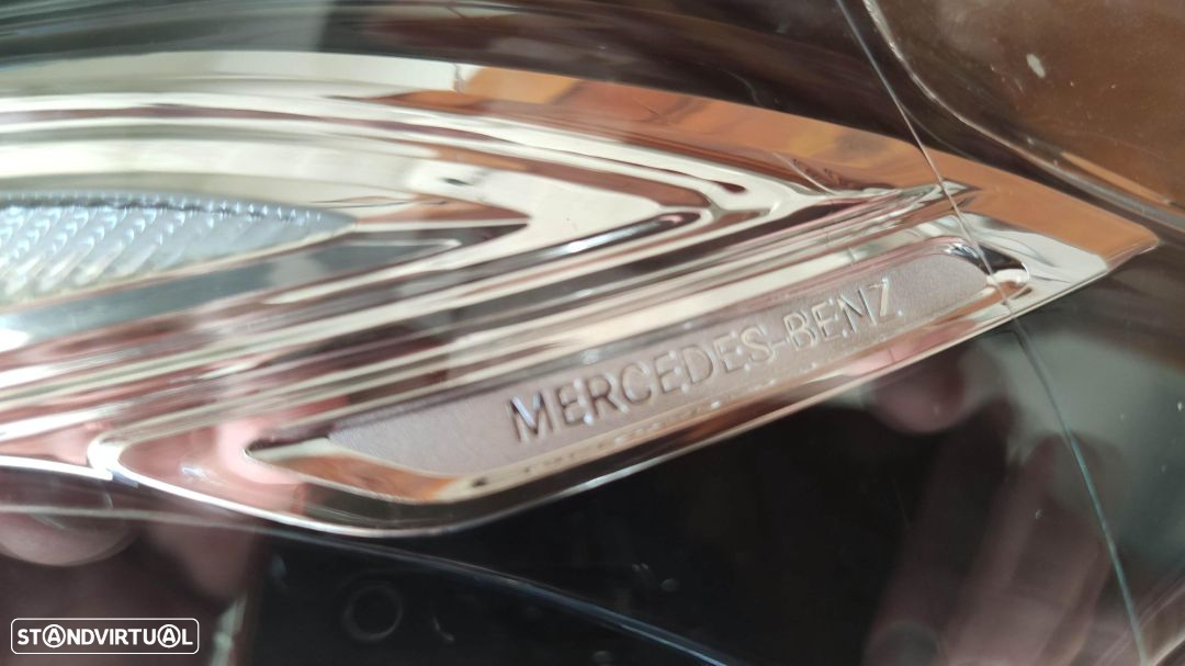 farol esquerdo Mercedes X470 full Led performance - 3