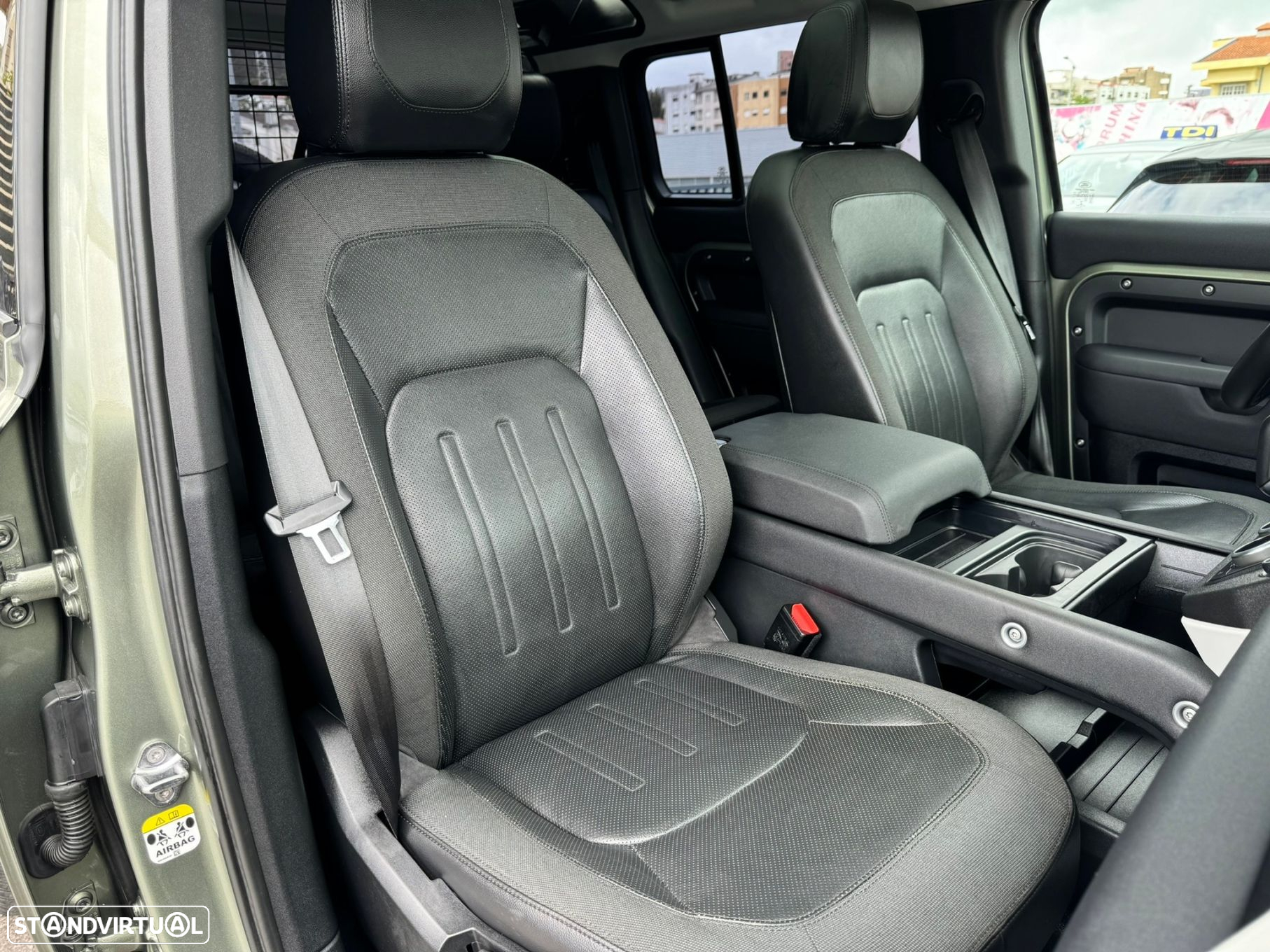 Land Rover Defender 2.0 D 110 AWD S - 20