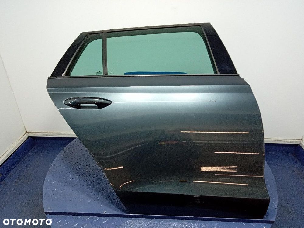SKODA OCTAVIA IV KOMBI DRZWI TYŁ PRAWE TYLNE LF7Y - 1