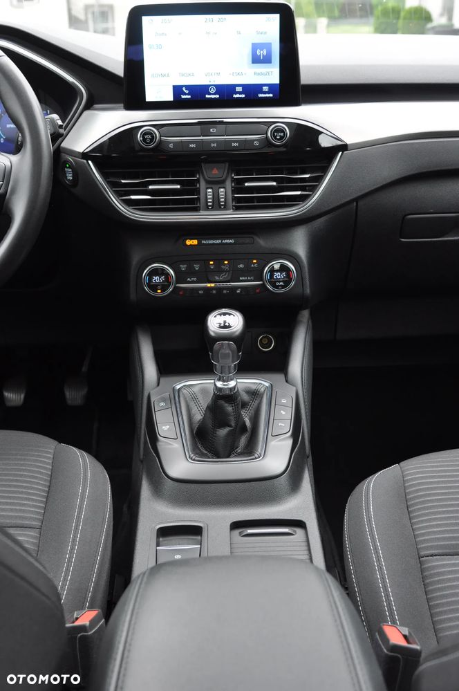Ford Kuga - 17