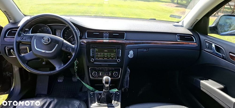 Skoda Superb 2.0 TDI Elegance - 14
