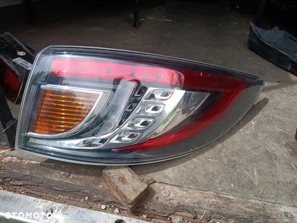 mazda 6 ii lampa tyl prawy tylnia tylna prawa w blotnik europa