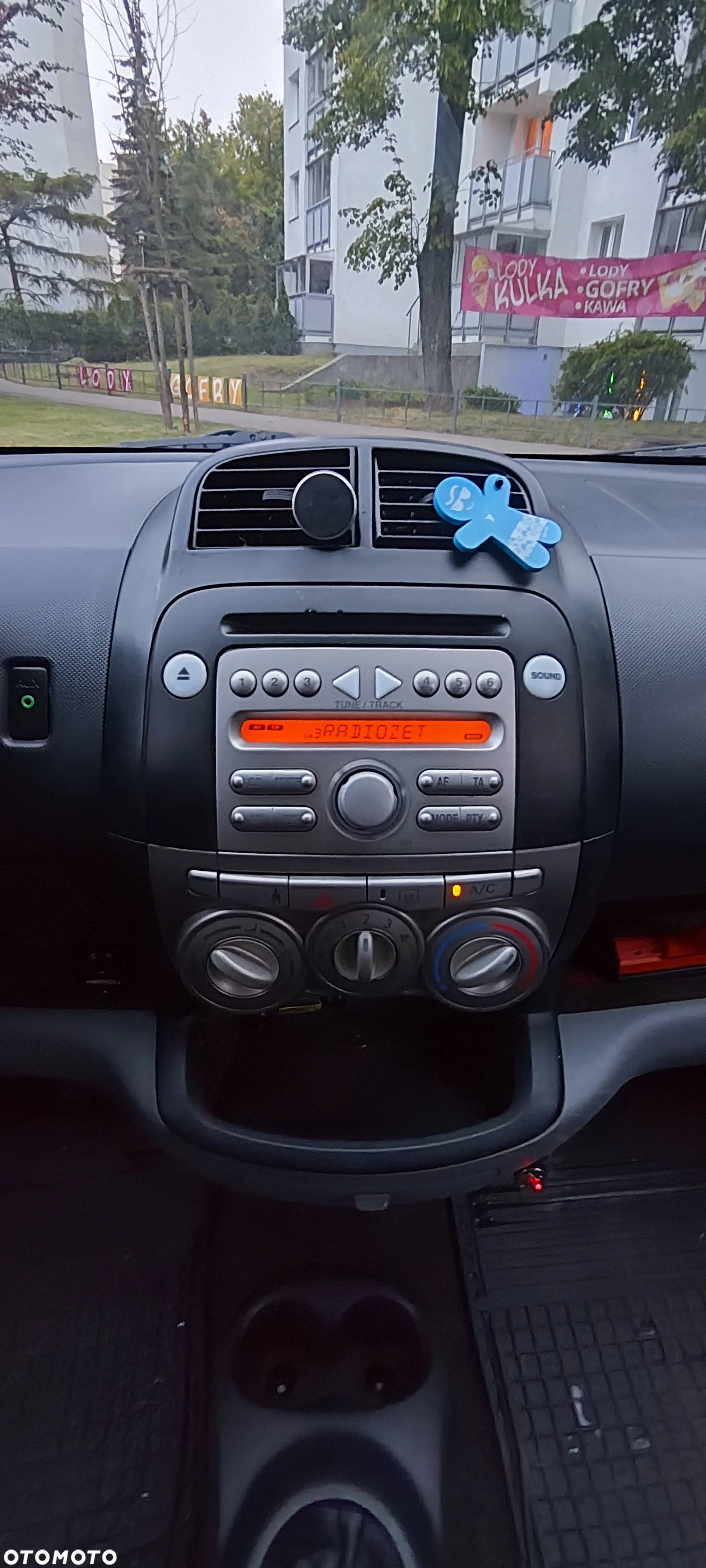 Daihatsu Sirion 1.0 - 8
