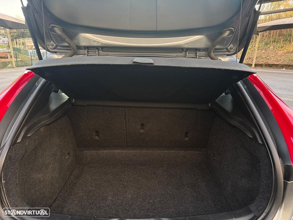 Volvo V40 1.6 D2 Momentum Eco - 11