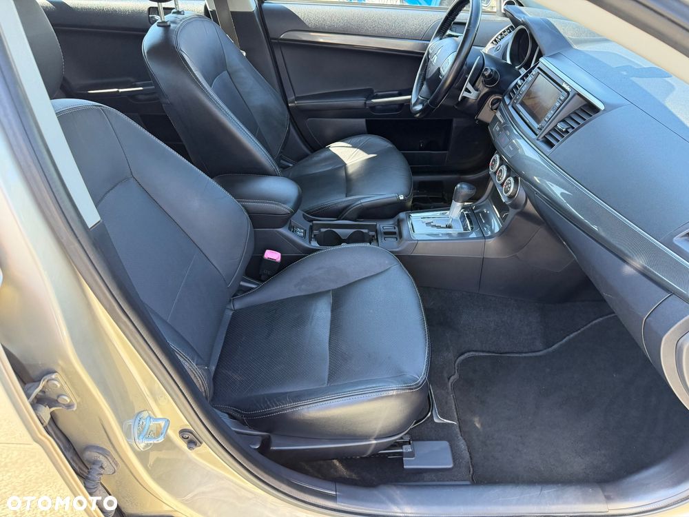 Mitsubishi Lancer 1.8 CVT Instyle - 33