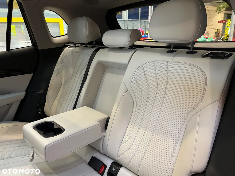 Geely EX5 - 21