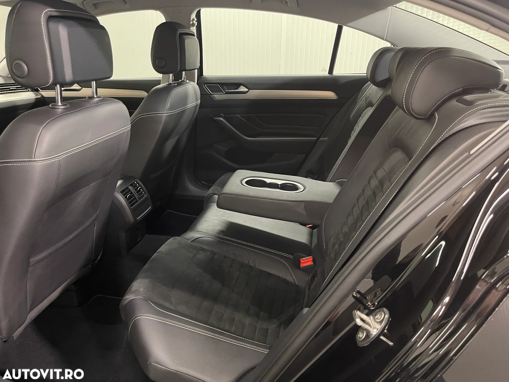 Volkswagen Passat 2.0 TDI DSG Highline - 11