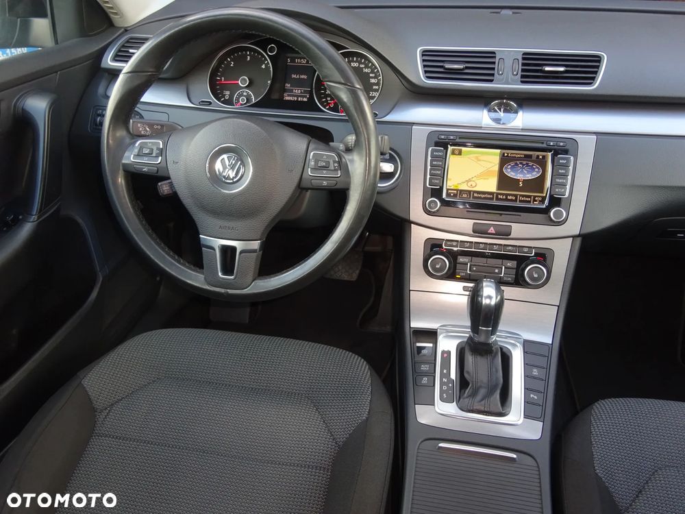 Volkswagen Passat - 5