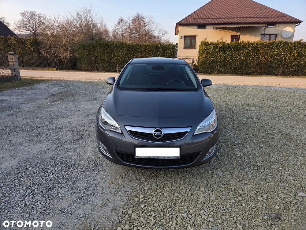 Opel Astra 1.4 T Essentia - 2