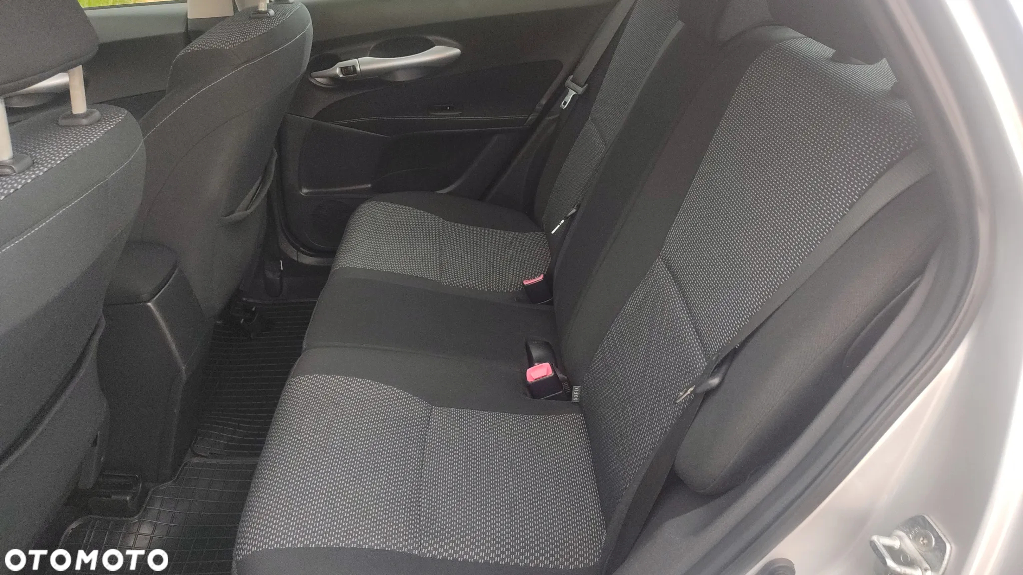 Toyota Auris 1.6 Luna - 21