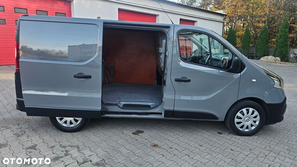 Renault Trafic - 16