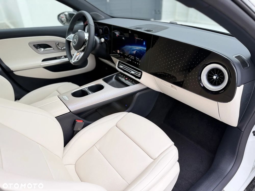 Mercedes-Benz CLA 200 58kWh - 25