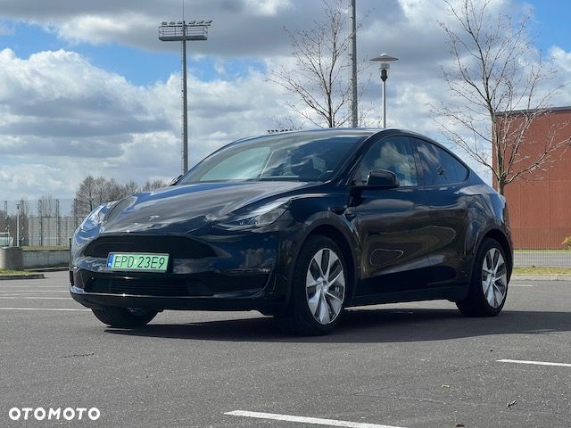 Tesla Y - 5