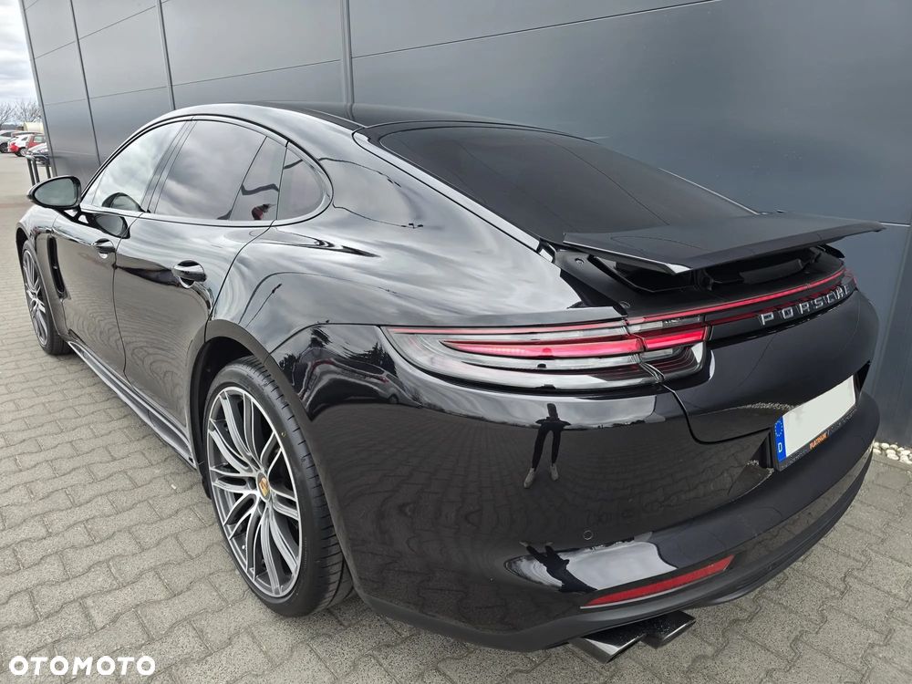 Porsche Panamera 4S - 3