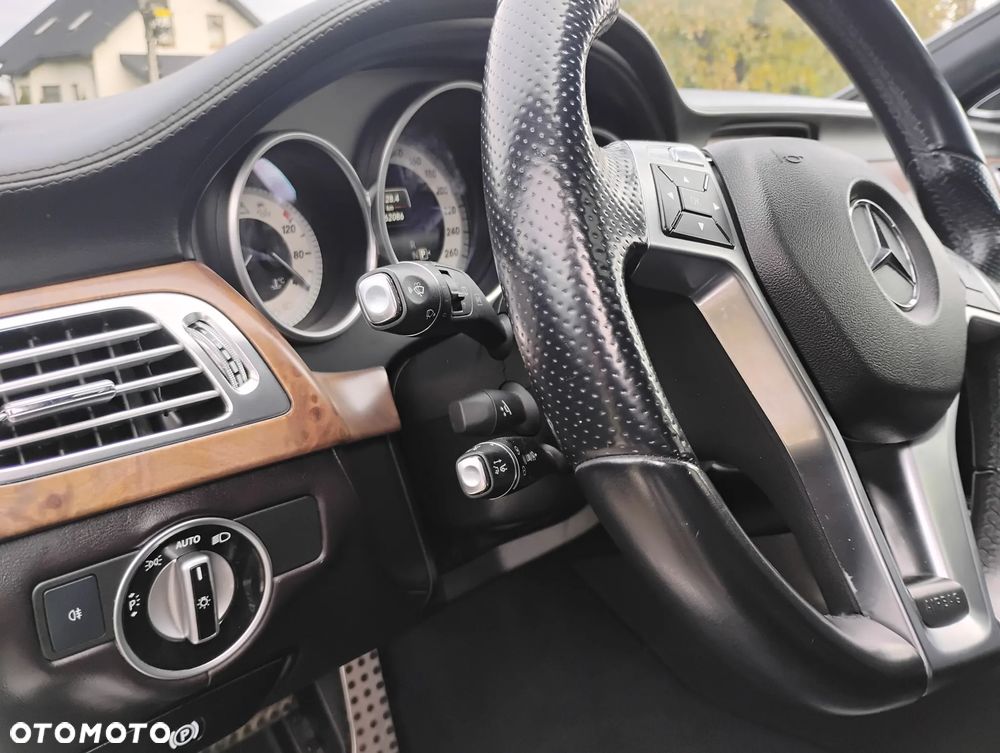 Mercedes-Benz CLS Shooting Brake 350 CDI 4Matic DPF B.EFF 7G-TR Edition 1 - 31