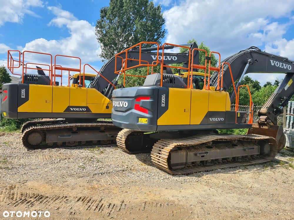 Volvo EC 200 El - 3