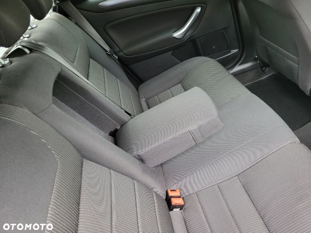 Ford Mondeo - 9