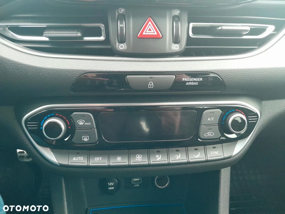 Hyundai i30 1.5 DPI Smart - 19