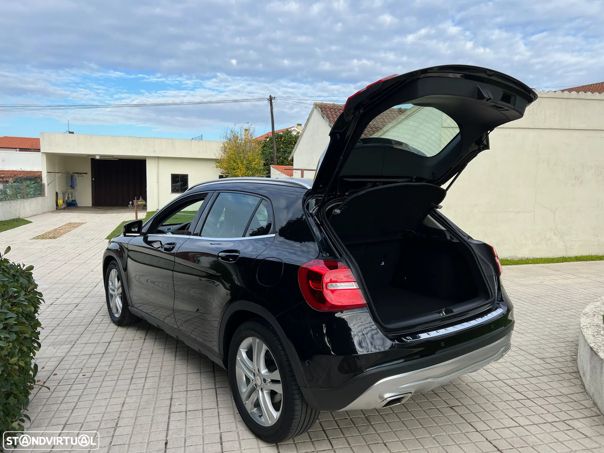 Mercedes-Benz GLA 220 d 7G-DCT Urban - 18