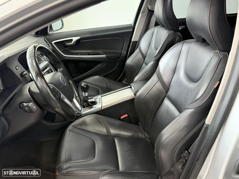 Volvo V60 1.6 D2 R-Design - 4