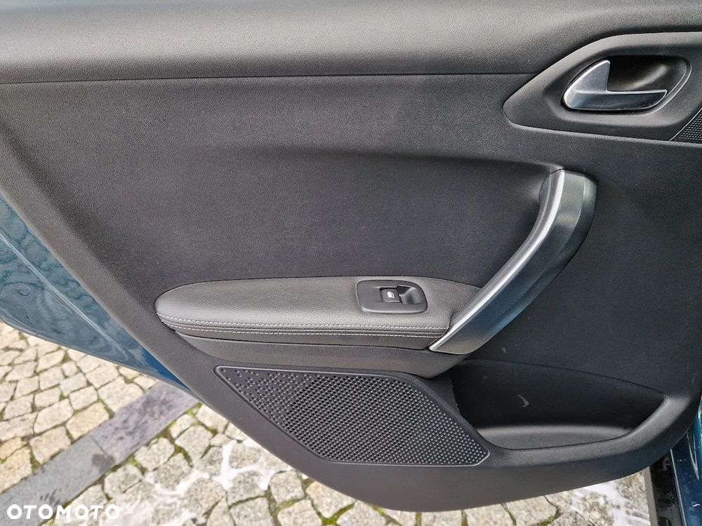 Peugeot 2008 PureTech 130 GPF Stop&Start Allure - 24