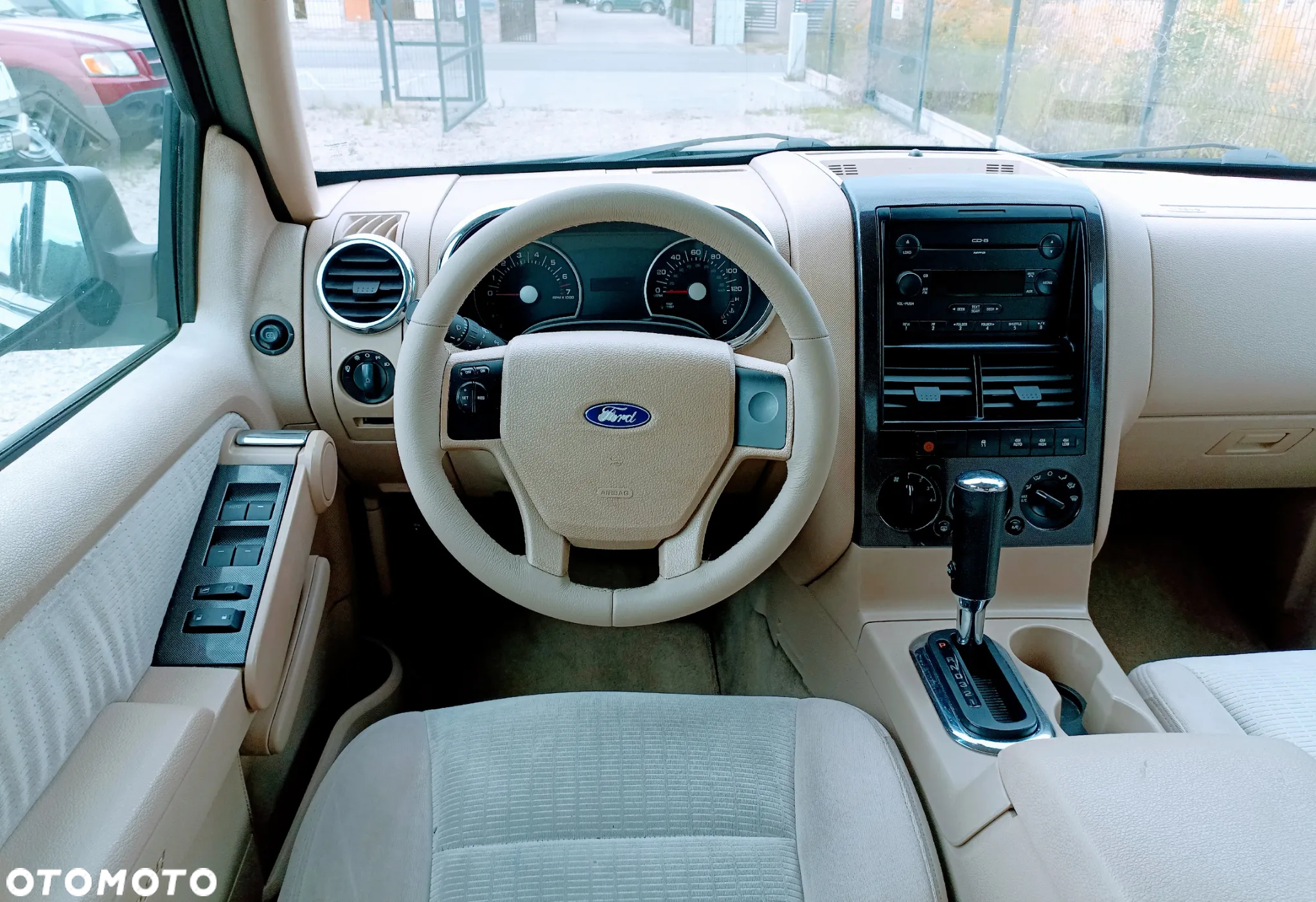 Ford Explorer 4.0 4WD - 5