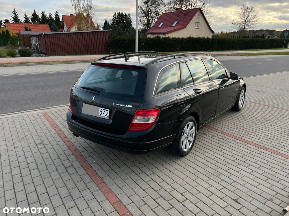 Mercedes-Benz Klasa C 180 K BlueEff Elegance - 4