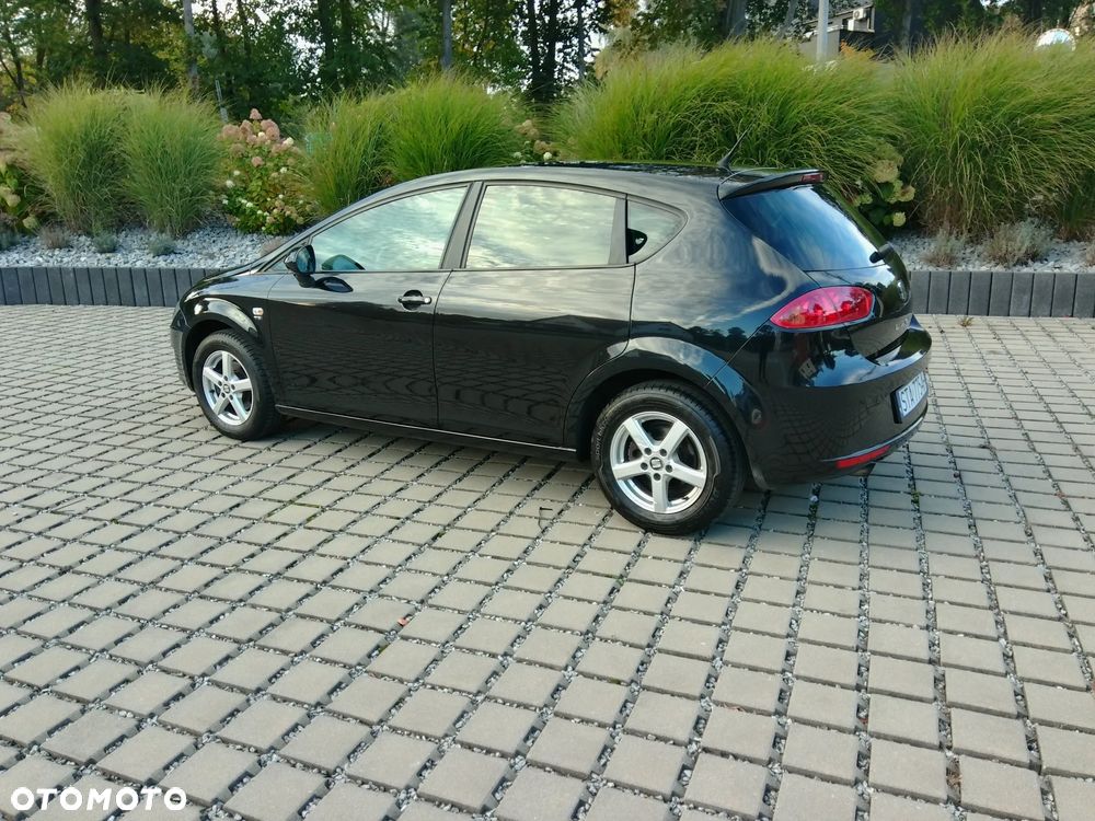 Seat Leon 2011 photo 3