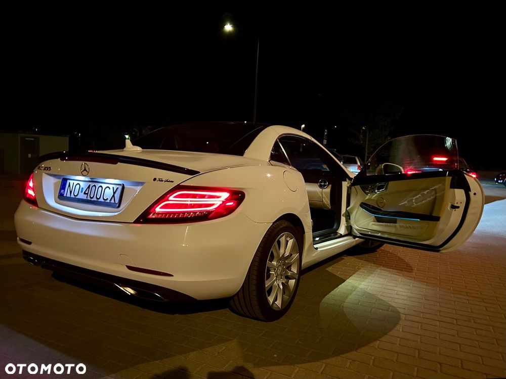 Mercedes-Benz SLC 300 9G-TRONIC - 11