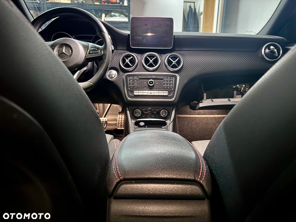 Mercedes-Benz Klasa A 180 7G-DCT AMG Line - 9