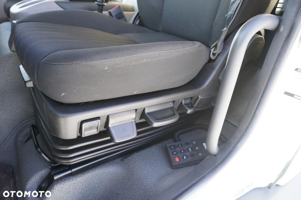 DAF LF 12.210 kontener 18 palet z windą / 50 tys.km /2024 - 15