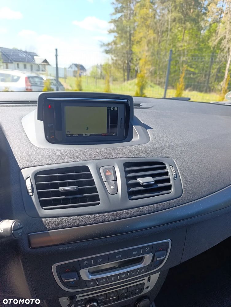Renault Megane ENERGY TCe 130 Start & Stop Paris Business - 8