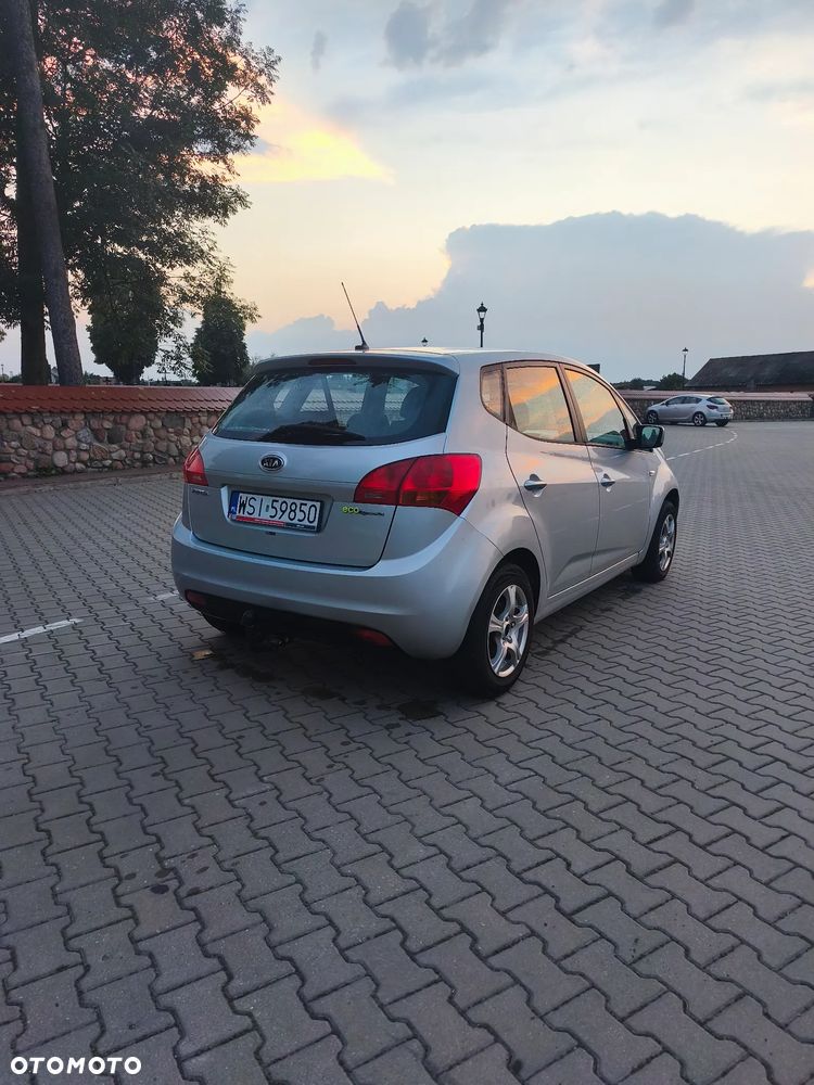 Kia Venga - 15
