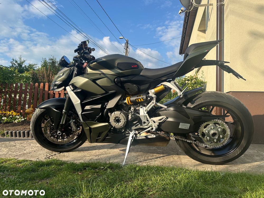 Ducati Streetfighter V2 - 8