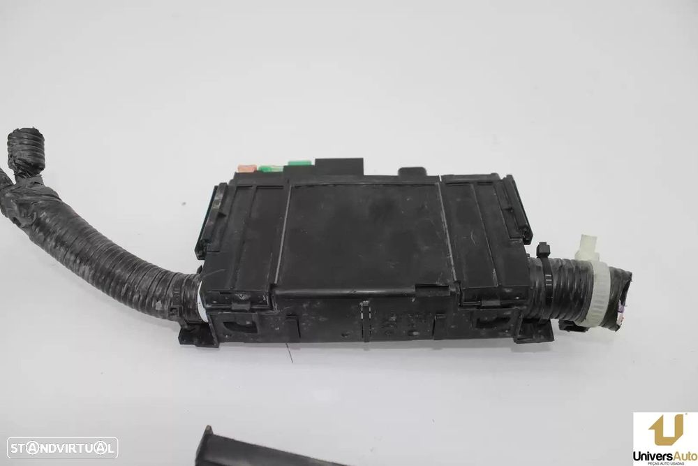 CAIXA RELÉS / FUSÍVEIS NISSAN JUKE 2016 -24382EW70D - 2