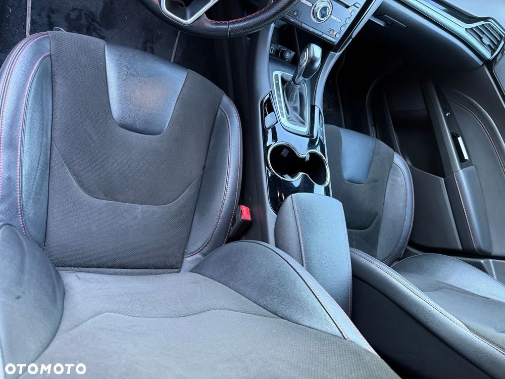 Ford Mondeo 2.0 Hybrid Executive - 13
