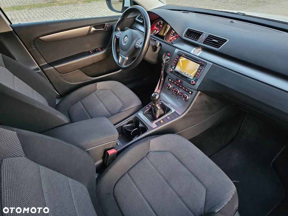 Volkswagen Passat Variant 2.0 TDI BlueMotion Technology Business Edition - 18