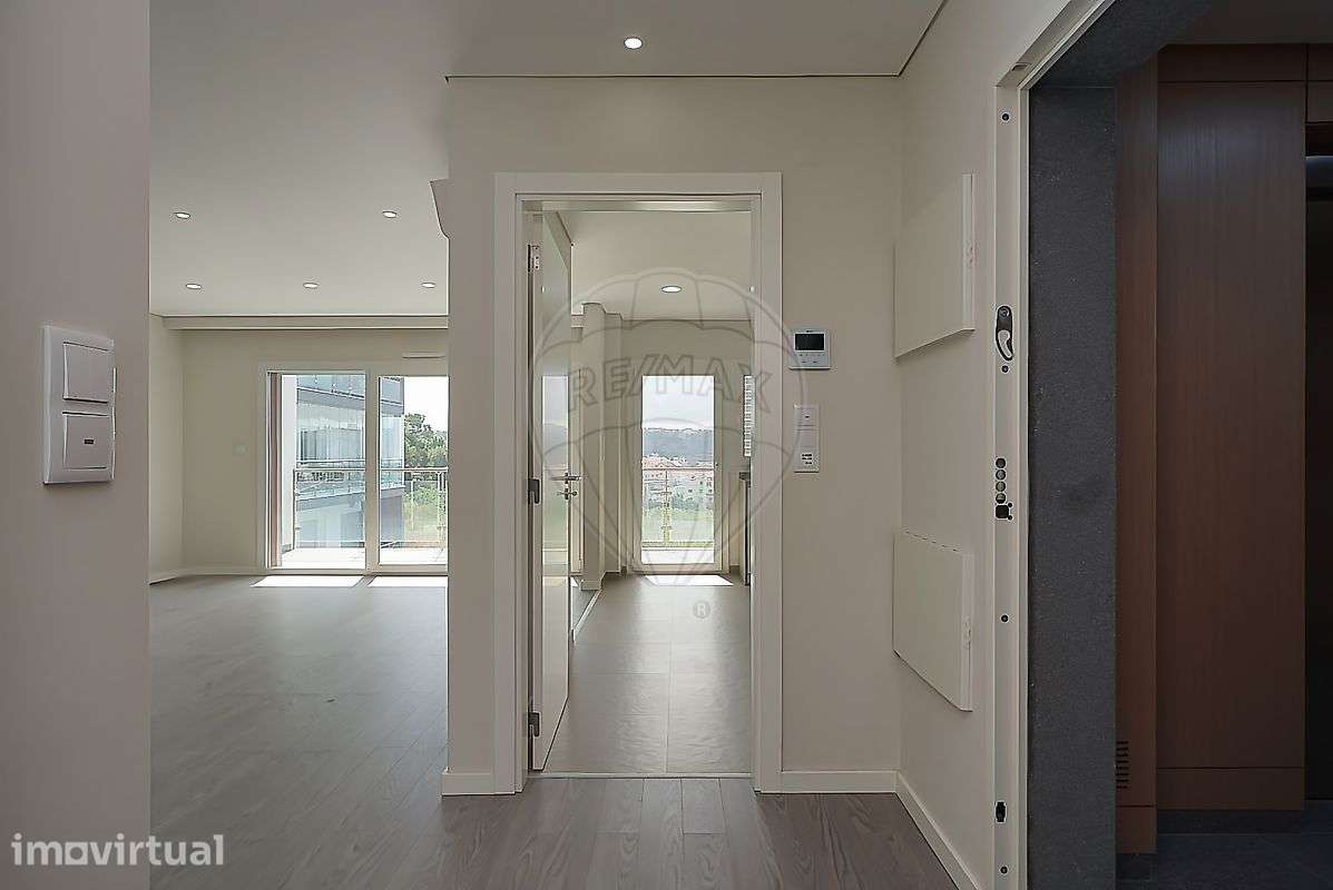 Apartamento T2 para arrendamento - Grande imagem: 2/19
