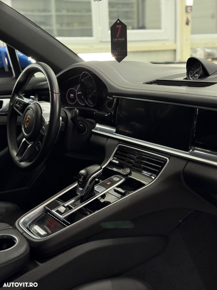 Porsche Panamera - 9
