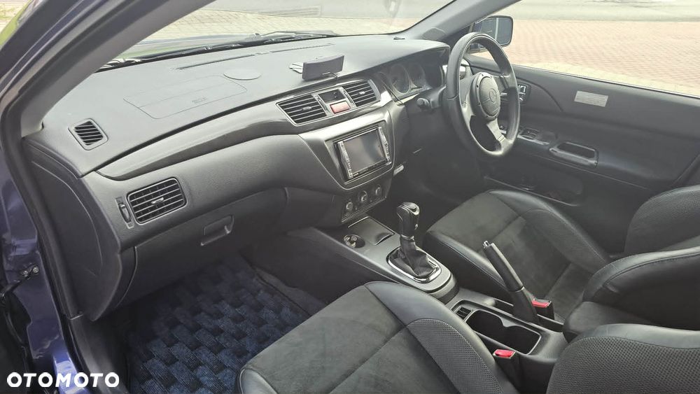 Mitsubishi Lancer Evolution - 16