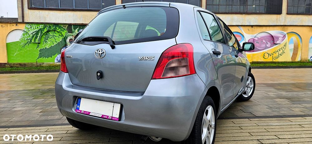 Toyota Yaris - 2