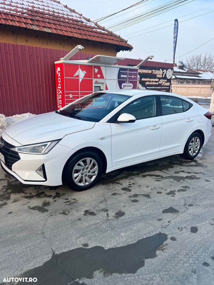 Hyundai Elantra 1.6 MPi Exclusive - 2