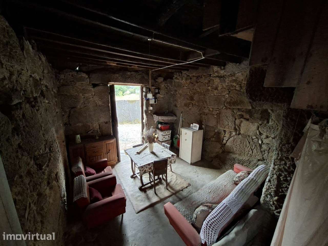 Moradia para Recuperar em Vila Cortês da Serra, Gouveia - Grande imagem: 5/9