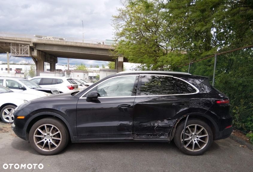 Porsche Cayenne Tiptronic S - 6