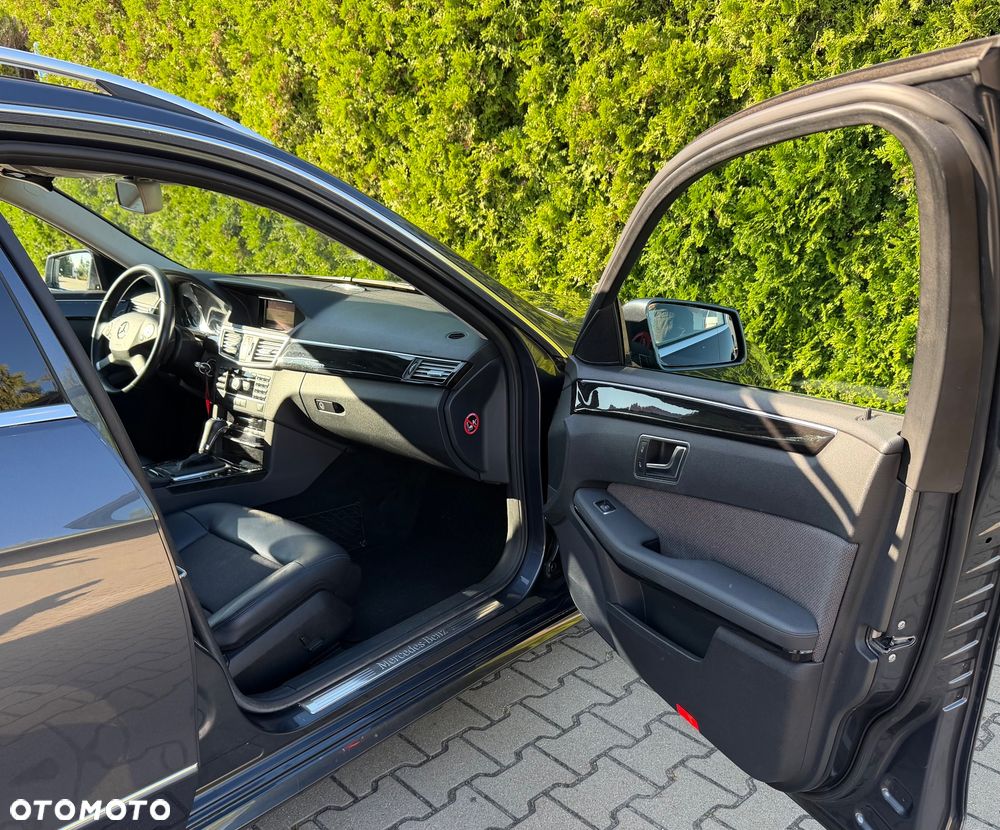 Mercedes-Benz Klasa E - 23