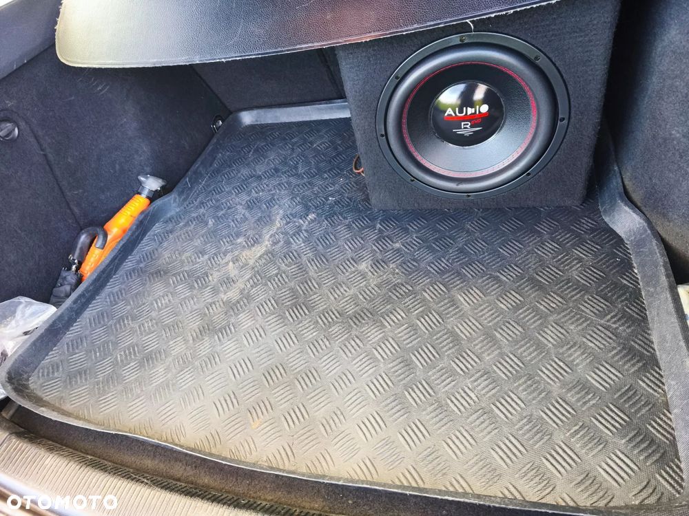 Volkswagen Golf 1.9 TDI Comfortline DSG - 14