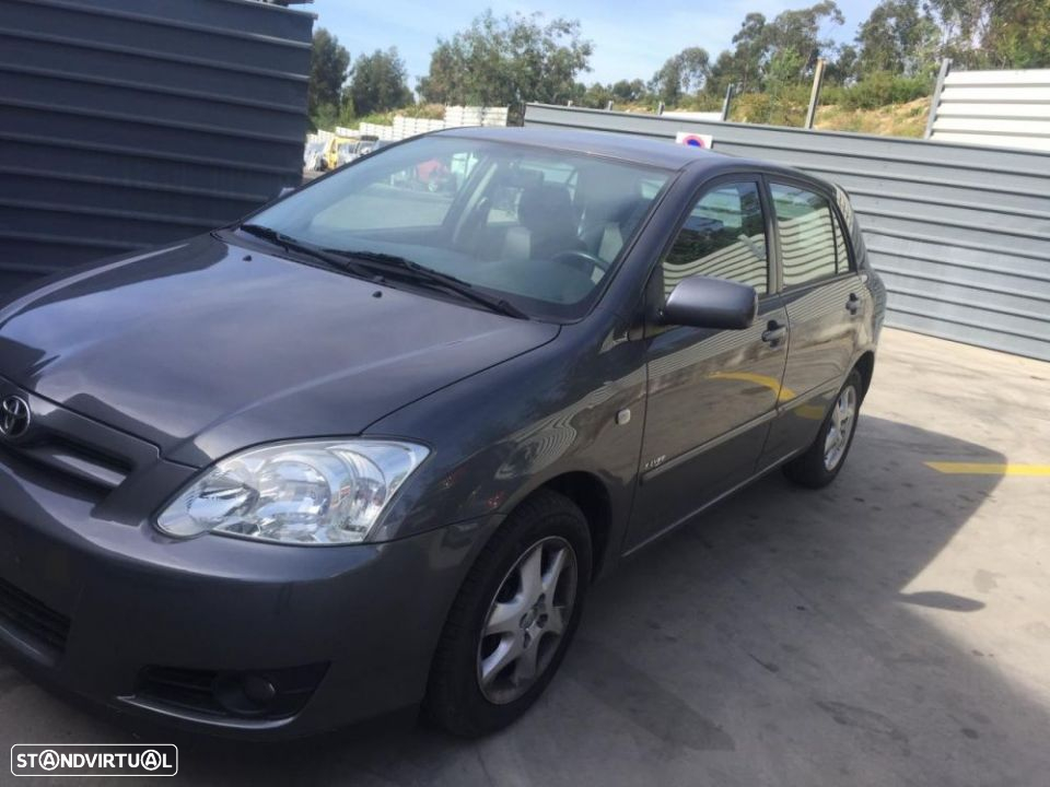 Toyota corolla 1.4 D4D de 2006 para peças - 3